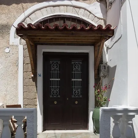 Neoclassical Manor House Poros Town Exterior photo