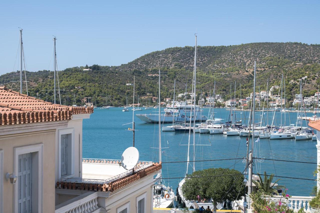Neoclassical Manor House Ferienhaus Poros Town