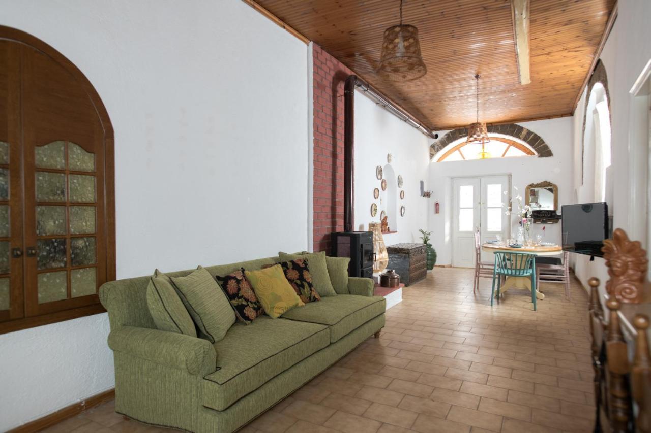 Neoclassical Manor House Ferienhaus Poros Town